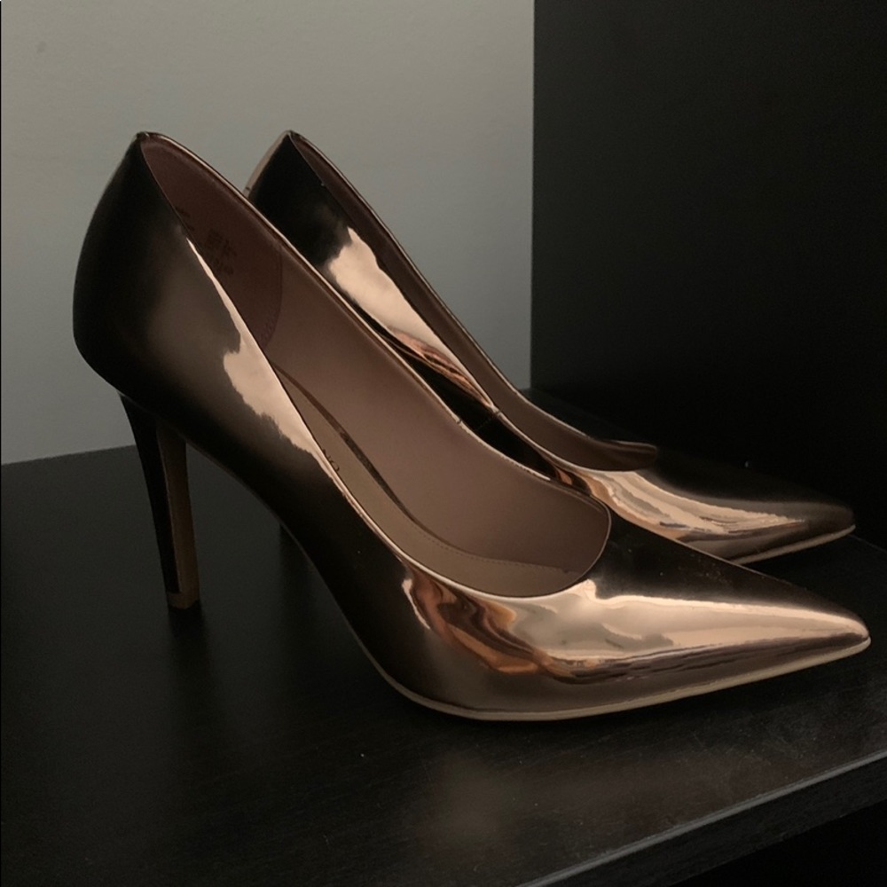 Rosegold heels